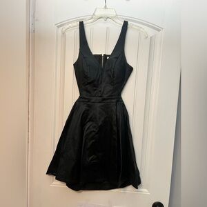 DO+BE Black Sleeveless V-Neck Fit & Flare Mini Dress - Size Small